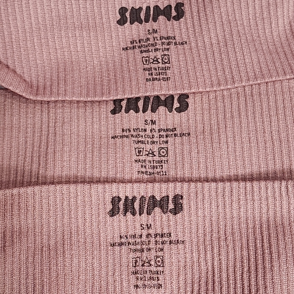 3pcs-SKIMS STRETCH RIB BUNDLE IN ROSE CLAY/NWT/S/M- THONG, SHORT & HIGH NECK BRA - Picture 11 of 16